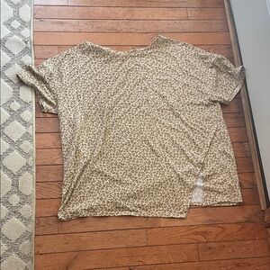 Leopard Print Short Sleeve Top